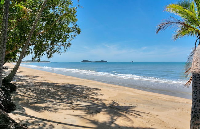 Reeflections Beachfront Holiday House - Photo 19