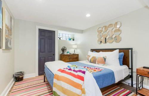 Chic 4BR 3BA Historic Home Near Country Club Plaza - Photo 12