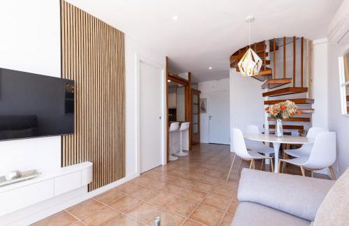 Prime Location Penthouse with Stunning Sea Views - Foto 12