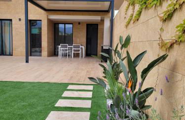 Townhouse with jacuzzi, sauna, beach and barbeque - Foto 13