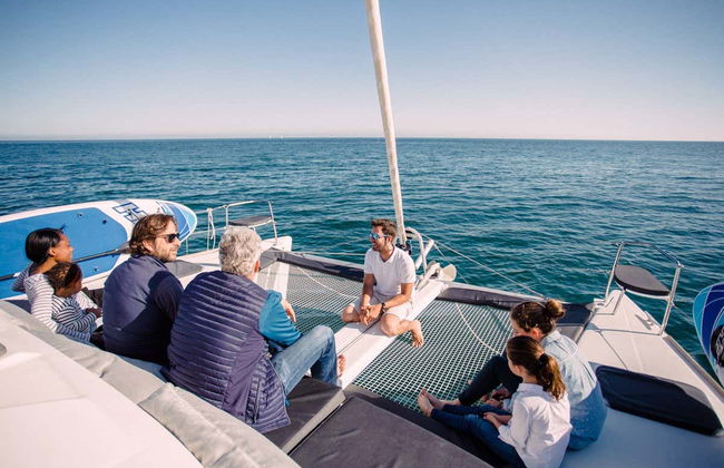 Balade en catamaran avec observation de dauphins - Photo 1