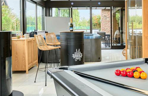 VILLA ARCADIA - Piscine - Spa - Sauna - Cinéma - Jeux d'arcades - Jeux vidéo - Bassin naturel - Jardin - Foto 67