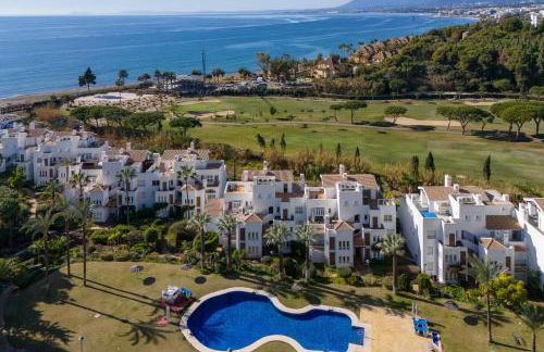 Luxurious 3-Bedroom Penthouse in Los Monteros Marbella - Foto 49