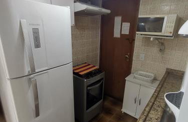 Apartamento a 150 metros da Praia dos Anjos - Foto 11