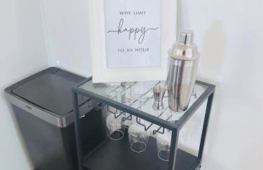 Manchaca Meadows Mini Villa Pool & Spa 20 min DT - Photo 18