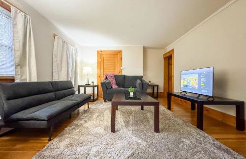 Manchester -Queen beds - Mins to MHT - W/D in Unit - Foto 20