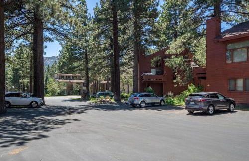 Townhouse Art Gallery in Mammoth's Best Location - Photo 37