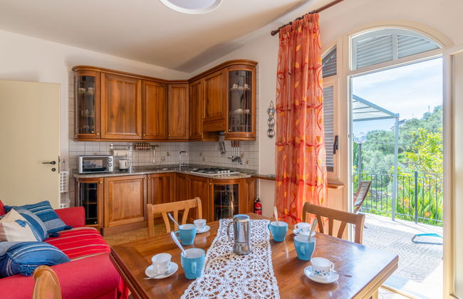 1 bedroom Apartment in San Bartolomeo al Mare with swimming pool and garden - Photo 3