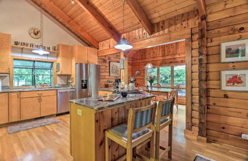 Cold Mountain Reflections Cabin with Game Room! - Foto 5