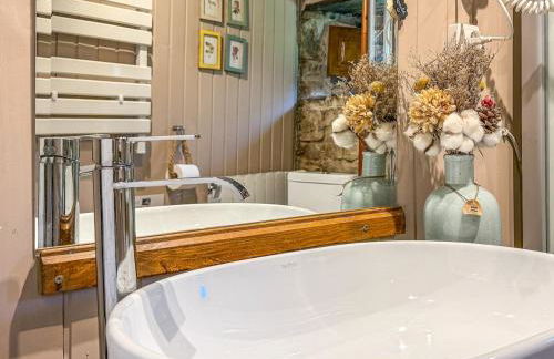 Cabaña La Gurueba, frente rio y cascada - Foto 25