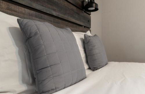 2 BDR with Free Parking! 2M to Broadway! - Foto 8