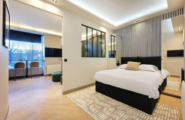 Elegant Home Close to the Eiffel Tower - Photo 5