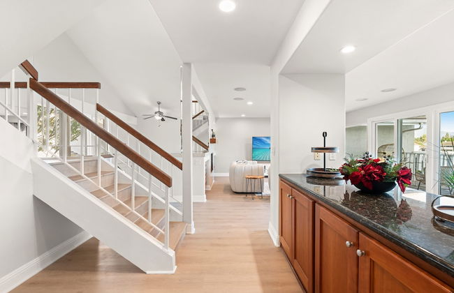 Waterfront Retreat With Stunning Views Modern Co - Foto 58