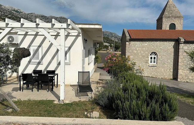 Charming Apartment in Lukovo Šugarje With Mountain Views - Foto 32