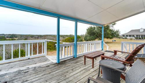 Group Getaway! Hill Country Basecamp with Trails - Foto 2