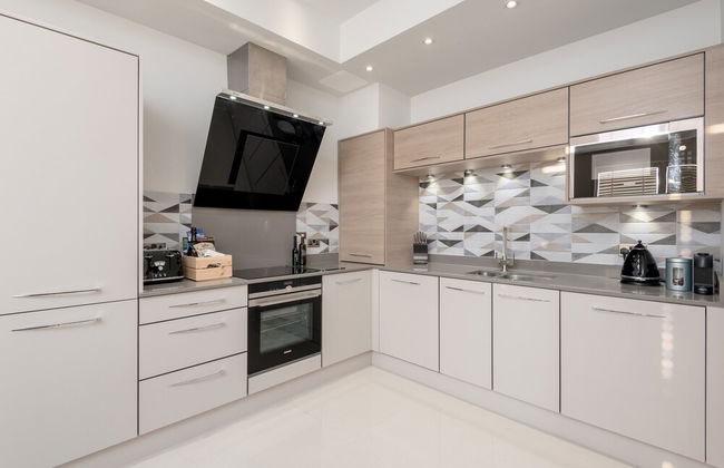 Silver Lining - Penthouse with parking - Foto 10