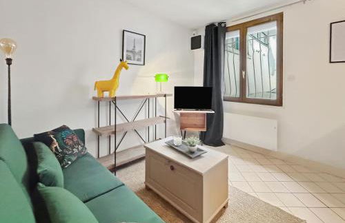 Studio rénové, calme, commerces & RER à 5 min - Foto 9