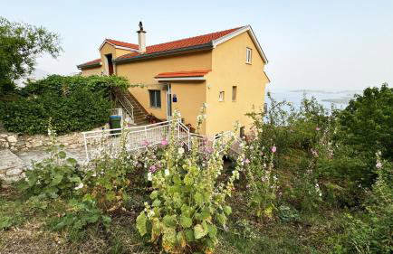 Apartments with parking space Orebic, Peljesac - 16326 - Photo 1