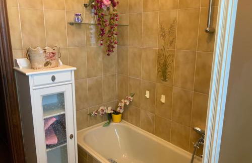 Apartment - Sleeps 2 Balcony Wifi Parking - Foto 16