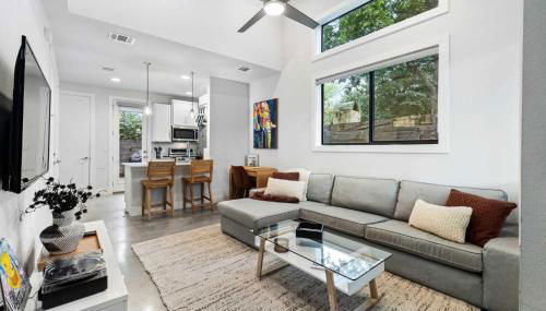 East Side Haven - Blocks from Local Food Legends - Foto 2