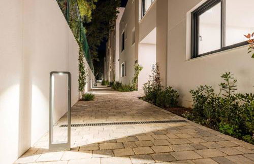 Bajo con Jardín en la Milla de Oro - Foto 7