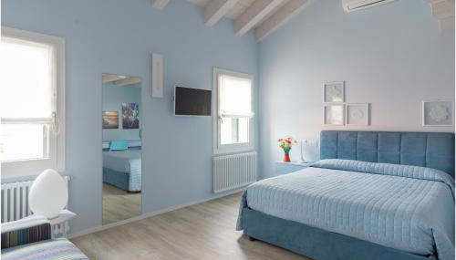 Tiffany Home - Photo 3