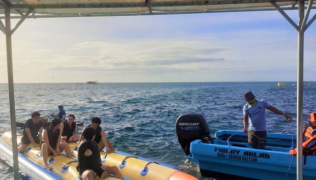 Excursion en bateau UFO palpitante vers Boracay - Photo 3