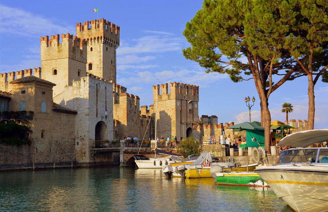 Paseo en lancha rápida por Sirmione - Foto 1