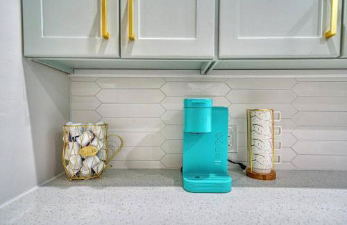 Beautiful Modern home with all year use HOT TUB, Pool table, Game room, & Propane fire pit!! - Foto 36