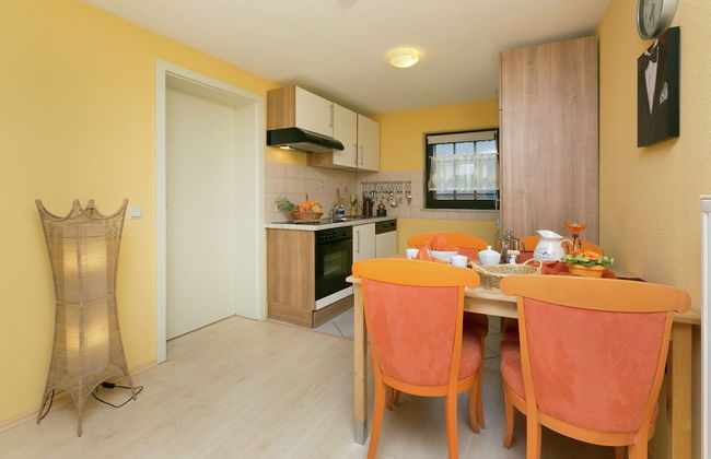 A Modern Apartment in the Hunsruck Region's Romantic Drohn Valley - Photo 49