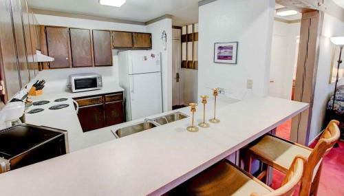 Mammoth Ski & Racquet with Shared Hot Tub & Pool - Foto 3