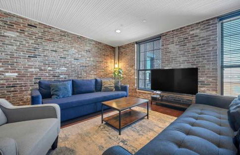 Ideal Spot Near 4th Street Live & Local Dining - Foto 10