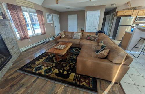 Minutes to Downtown & National Forest Ash Lodge - Foto 10