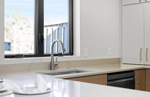 Modern Midtown - Photo 16