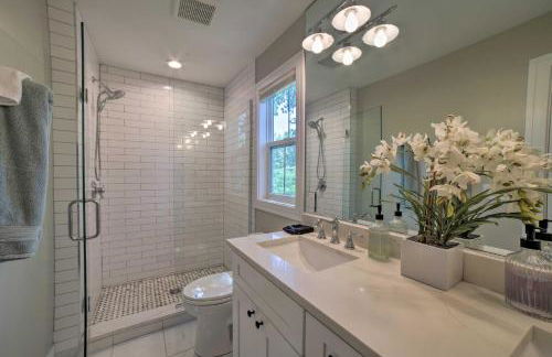 Bright and Airy Home Chefs Kitchen and Pro Decor! - Foto 21