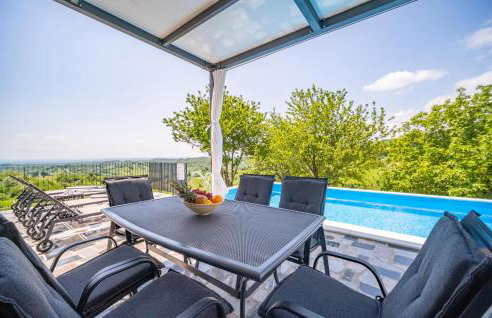 4 Bedroom Nice Home In Ivancici - Foto 2