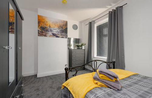 Family-Friendly 2-Bed Home with Games & Fireplace - Foto 5