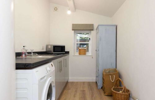 House & Annexe Sleeps 18 Heated Pool - Photo 64