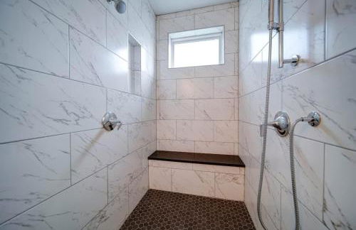 Luxe Townhome Rooftop Hot Tub Parking - Photo 67