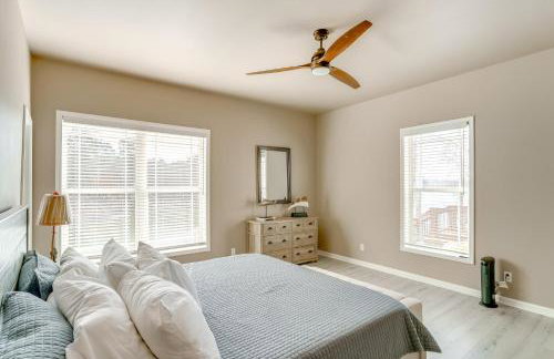 Porch and Game Room! Getaway on Lookout Shoals Lake - Foto 12