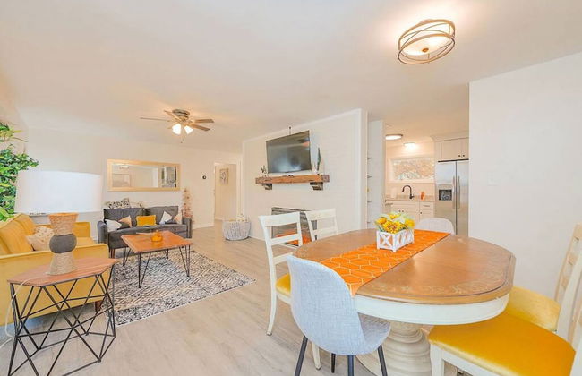 The Beehive New 4 Bedroom Listing Next to CNU - Foto 6