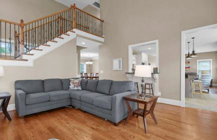 Sleeps 22, Lakefront w/ Private Dock & Pool, 2 Houses Lake Living by Avantstay - Foto 34