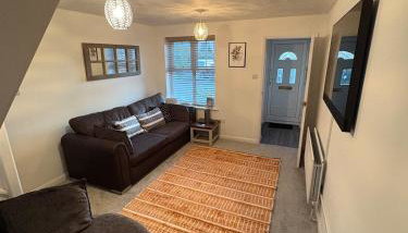 Northampton 2 King Bed SKY TV Driveway Earls Barton - Foto 1