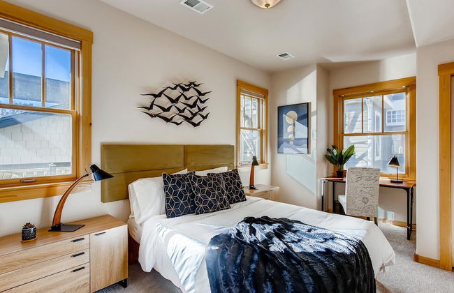 Brilliant Posh Home - Backs to Poudre River Trail - Foto 5