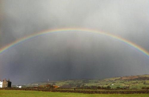 Stones Cottage Farm, nr Haworth, family friendly, work friendly, gaming barn, hot tub, free wifi, free parking, EV point - Foto 30
