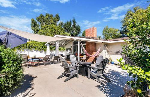 SoCal Retreat with Pool and Spacious Backyard - Foto 25