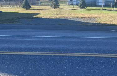 Prime Northern Maine Snowmobiling Retreat with Full Kitchen & Winter Trails Access - Foto 37