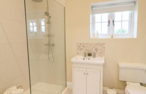 March Hare - Photo 11