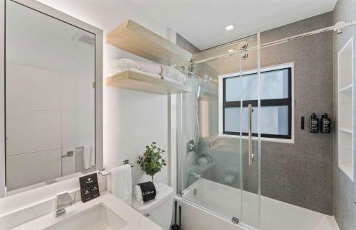 Tiki Hut Paradise Mins to Beach w Fire Pit - Foto 29