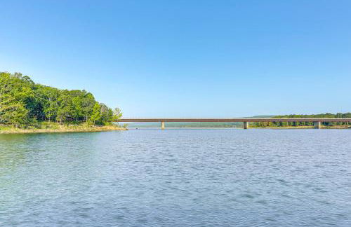Shared Dock and Yard Greers Ferry Lake Home! - Foto 25